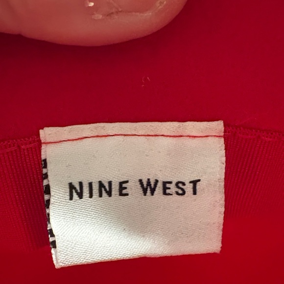 Nine West Elegant Red Wool Cloche Hat - Picture 5 of 5